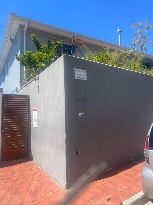 2 Bedroom Property for Sale in Vredehoek Western Cape